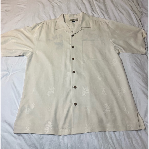 Tommy Bahama Silk Short Sleeve Button Down Pop Had Dough Men’s Size Medium - Picture 2 of 10